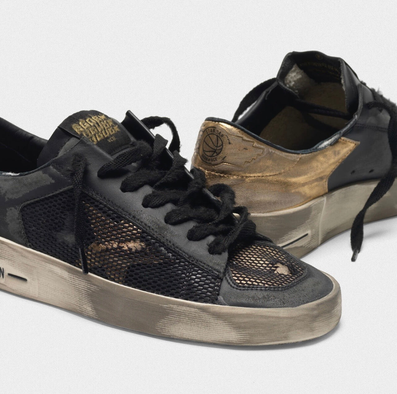 Golden Goose Super-Star Stardan Distressed Sneakers – Black & Gold